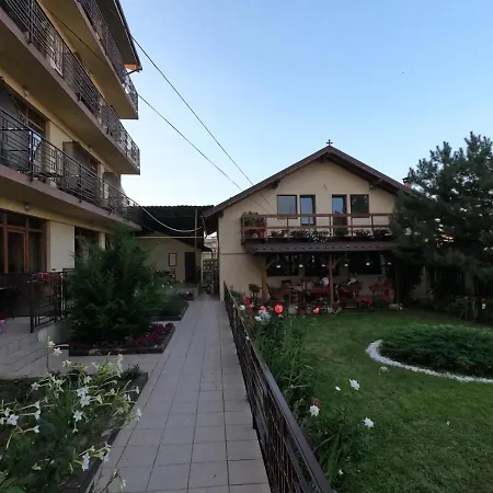 Pescarus Guest house *